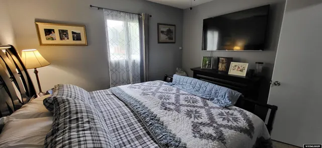 $200,000 | 801 Madison Avenue, Sinclair, WY 82334