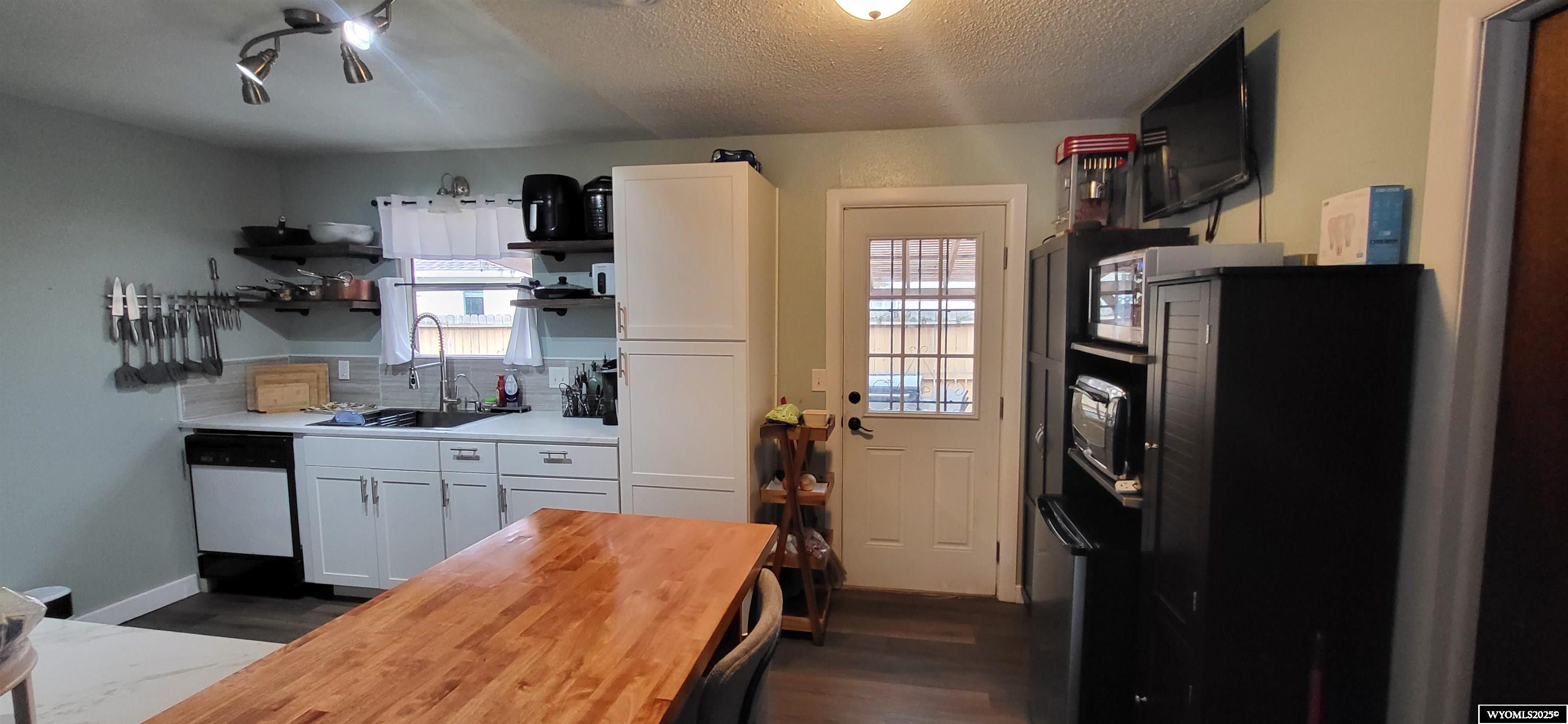 801 Madison Avenue Sinclair, WY 82334 - Photo 24 of 32