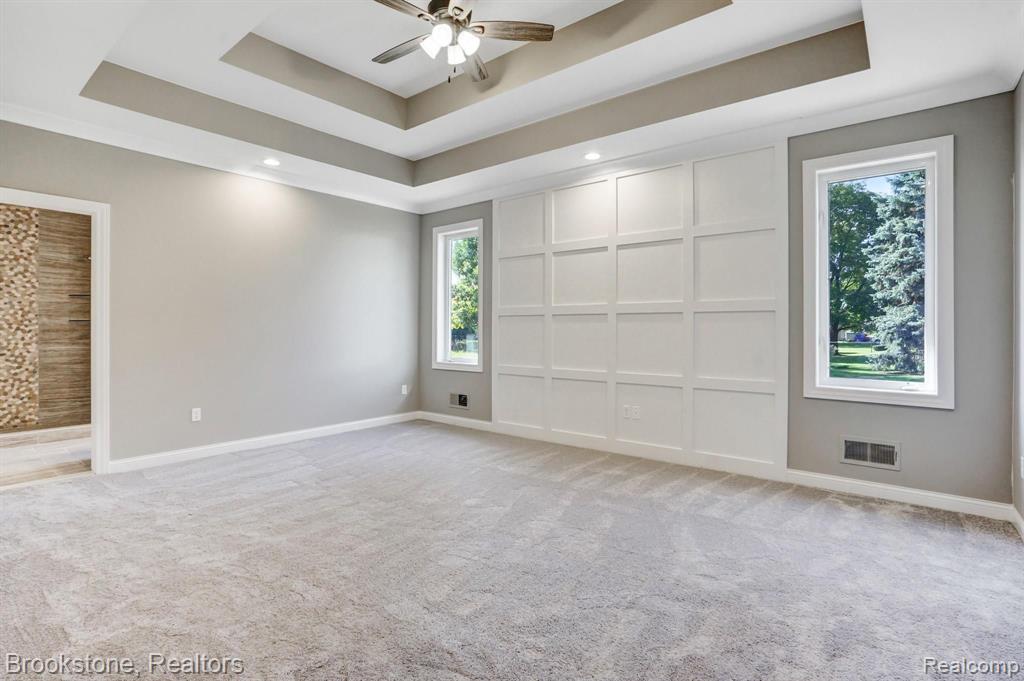 18204 22 Mile Road Macomb, MI 48044 - Photo 13 of 43