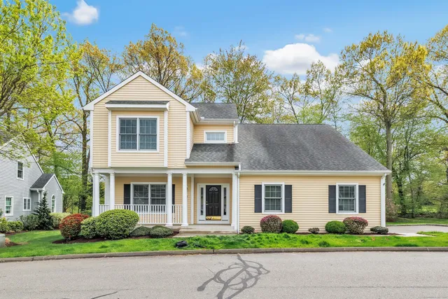 $4,450 | 70 Maple Oak Drive, Unit 70, Stratford, CT 06614