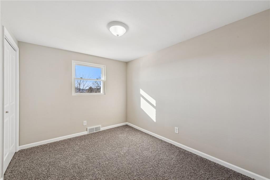 10660 Bellview Drive Irwin, PA 15642 - Photo 11 of 28