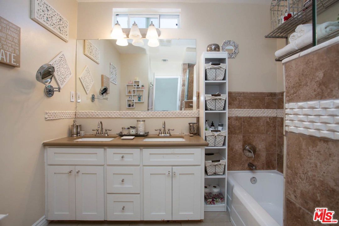 3605 Buckingham Road Los Angeles, CA 90016 - Photo 19 of 31