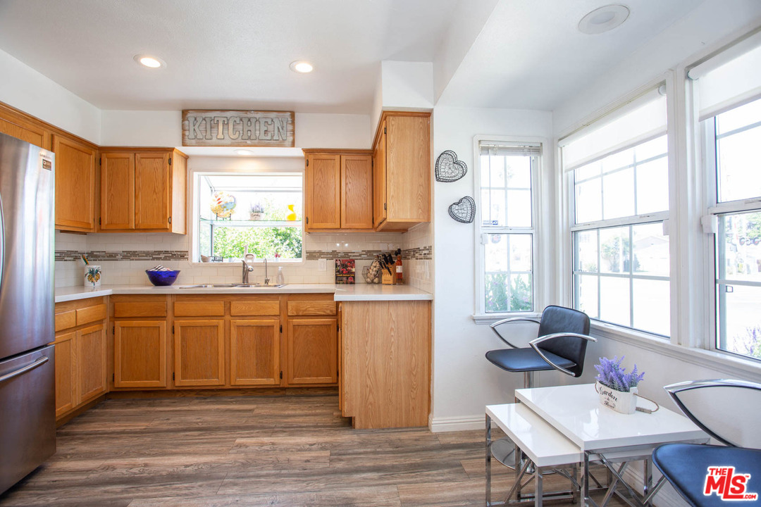 3605 Buckingham Road Los Angeles, CA 90016 - Photo 10 of 31