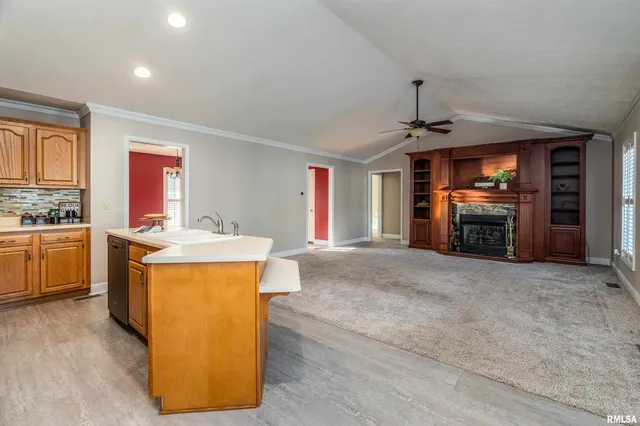 $279,000 | 3004 Willow Branch Lane, Herrin, IL 62948