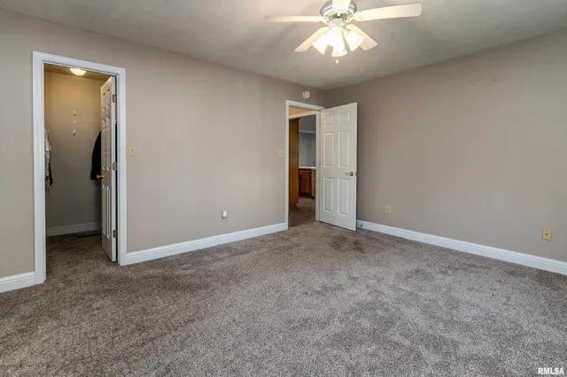 $279,000 | 3004 Willow Branch Lane, Herrin, IL 62948