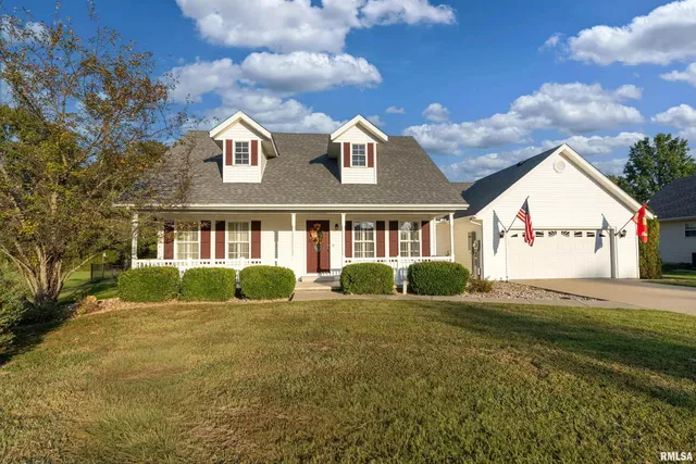 $279,000 | 3004 Willow Branch Lane, Herrin, IL 62948