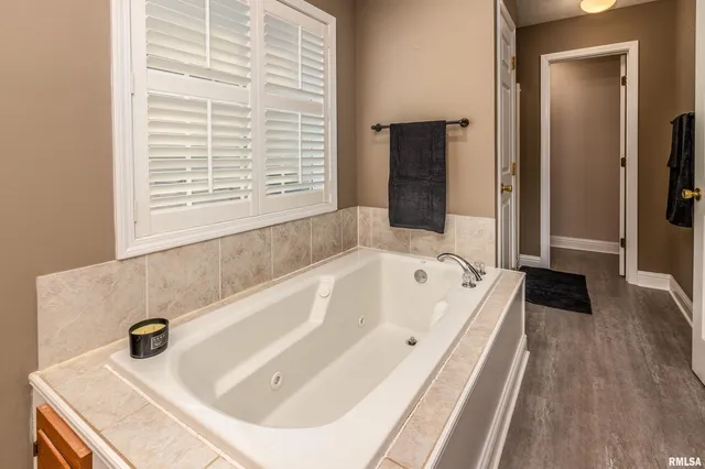 $279,000 | 3004 Willow Branch Lane, Herrin, IL 62948