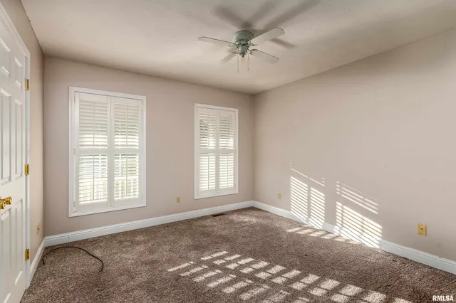 $279,000 | 3004 Willow Branch Lane, Herrin, IL 62948