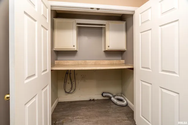 $279,000 | 3004 Willow Branch Lane, Herrin, IL 62948