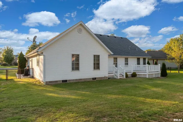 $279,000 | 3004 Willow Branch Lane, Herrin, IL 62948