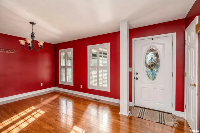 $279,000 | 3004 Willow Branch Lane, Herrin, IL 62948