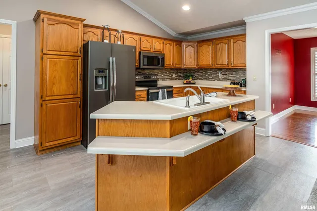 $279,000 | 3004 Willow Branch Lane, Herrin, IL 62948