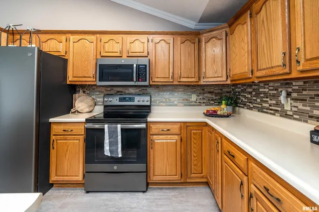 $279,000 | 3004 Willow Branch Lane, Herrin, IL 62948