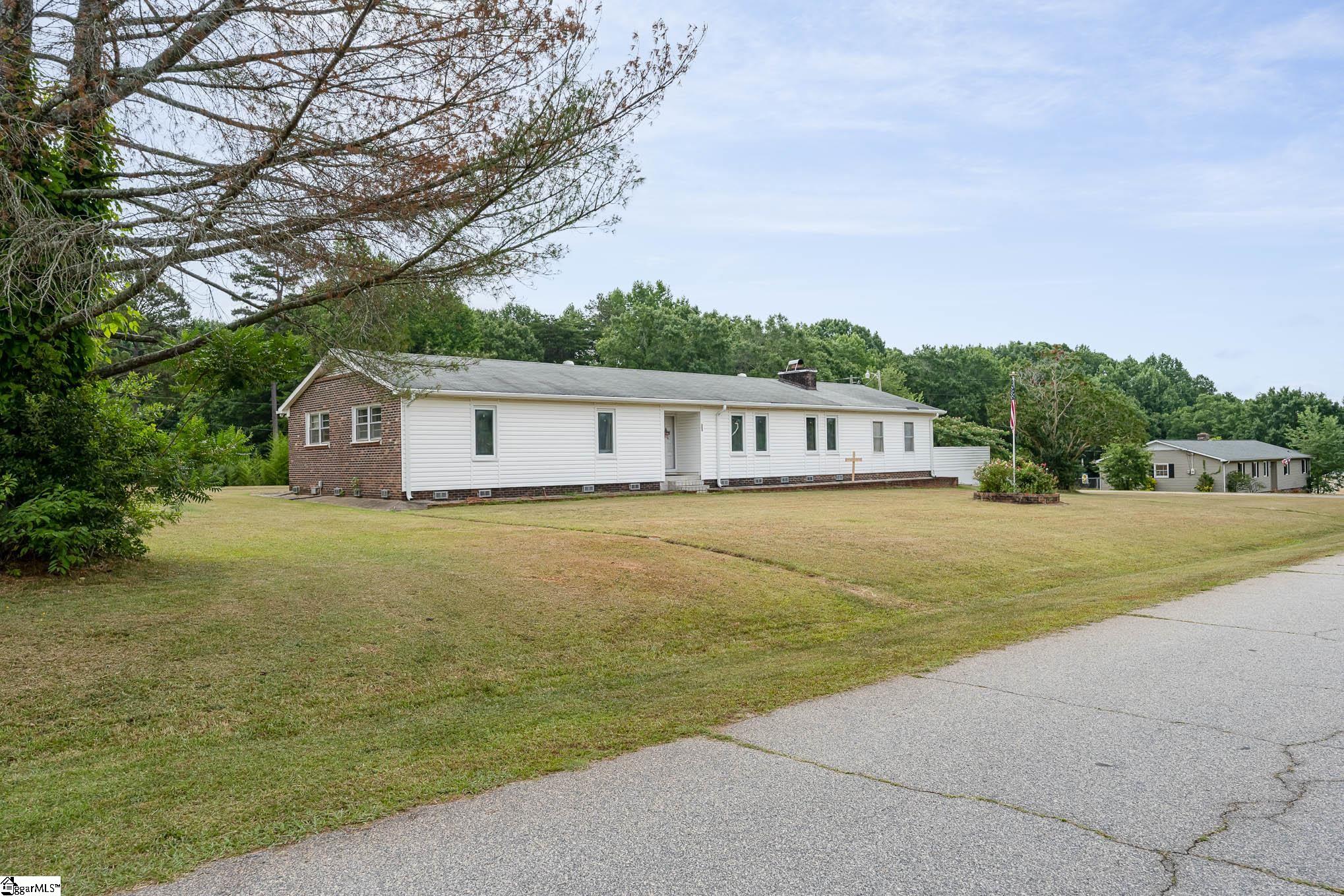 123 Bridwell Road Woodruff, SC 29388 - Photo 2 of 36