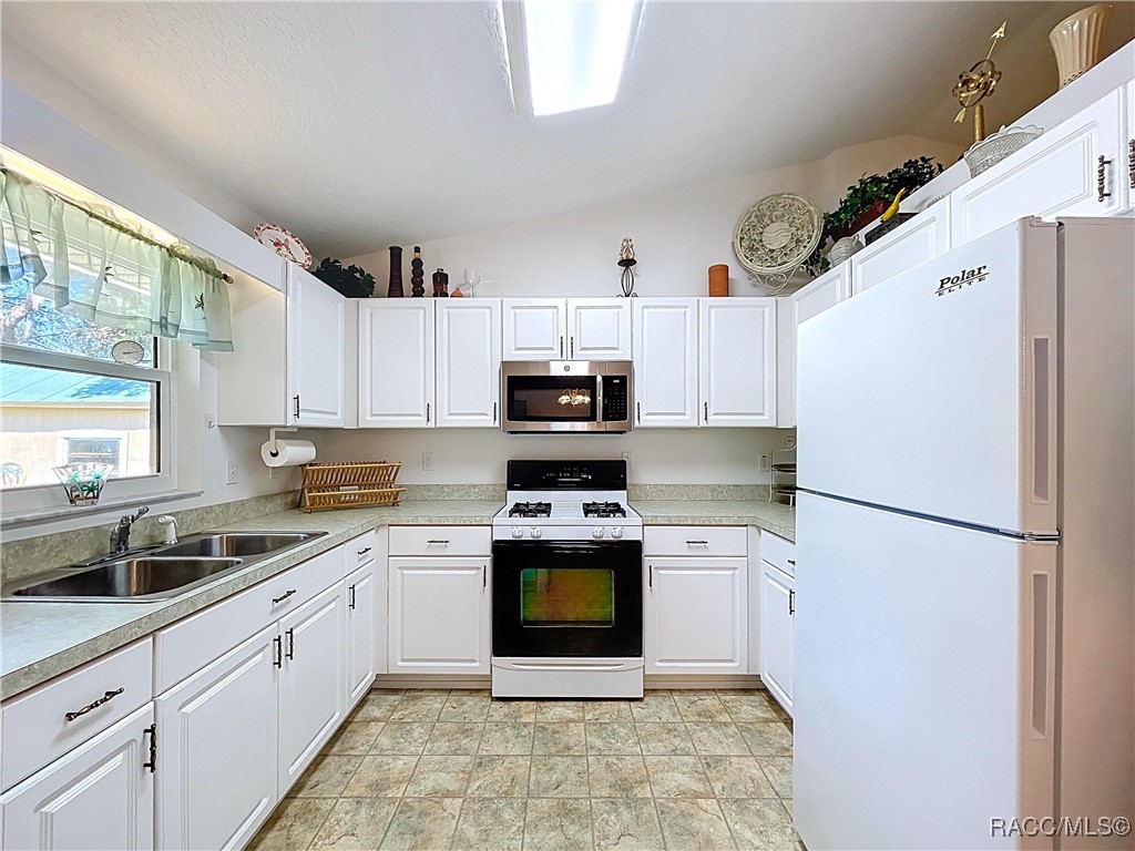 11236 North Rain Point Inglis, FL 34449 - Photo 18 of 71
