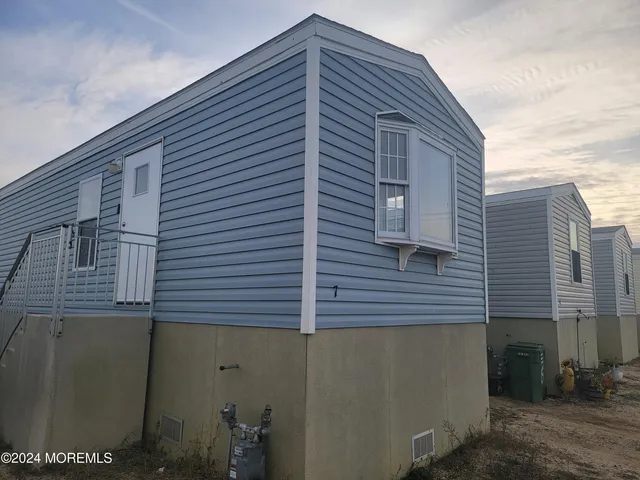 $1,400 | 469 South Green Street, Unit 7, Tuckerton, NJ 08087