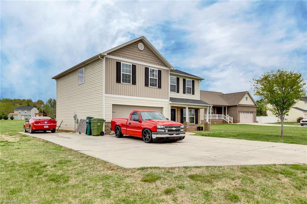 452 Tyro Road Lexington, NC 27295 - Photo 3 of 33