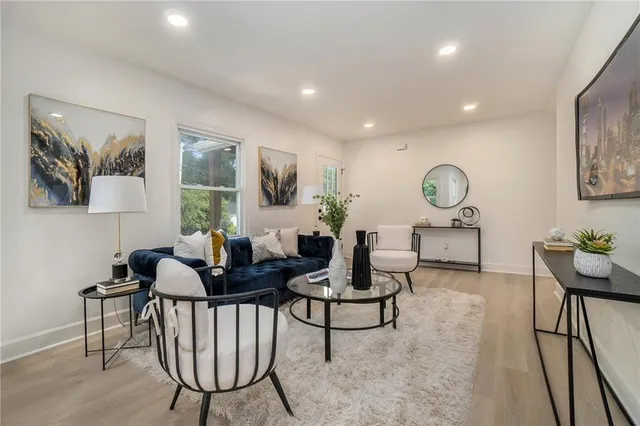 $2,850 | 2539 Glendale Circle Southeast, Smyrna, GA 30080