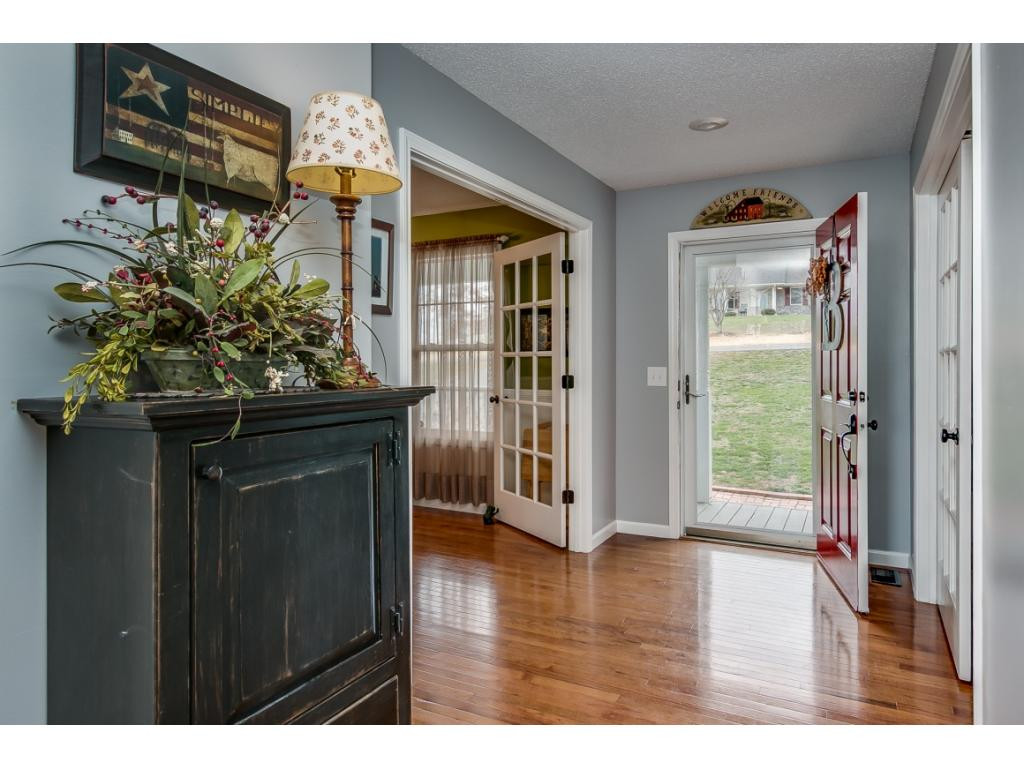 334 Webb Road Piney Flats, TN 37686 - Photo 3 of 22 Entry