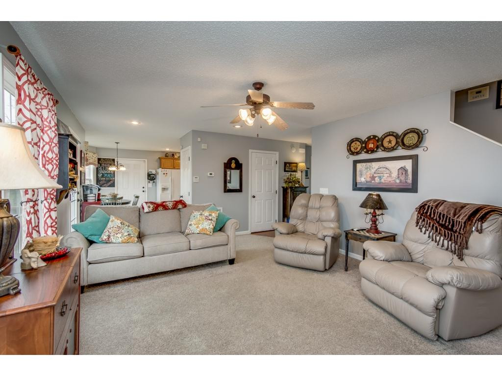 334 Webb Road Piney Flats, TN 37686 - Photo 5 of 22 Living Room