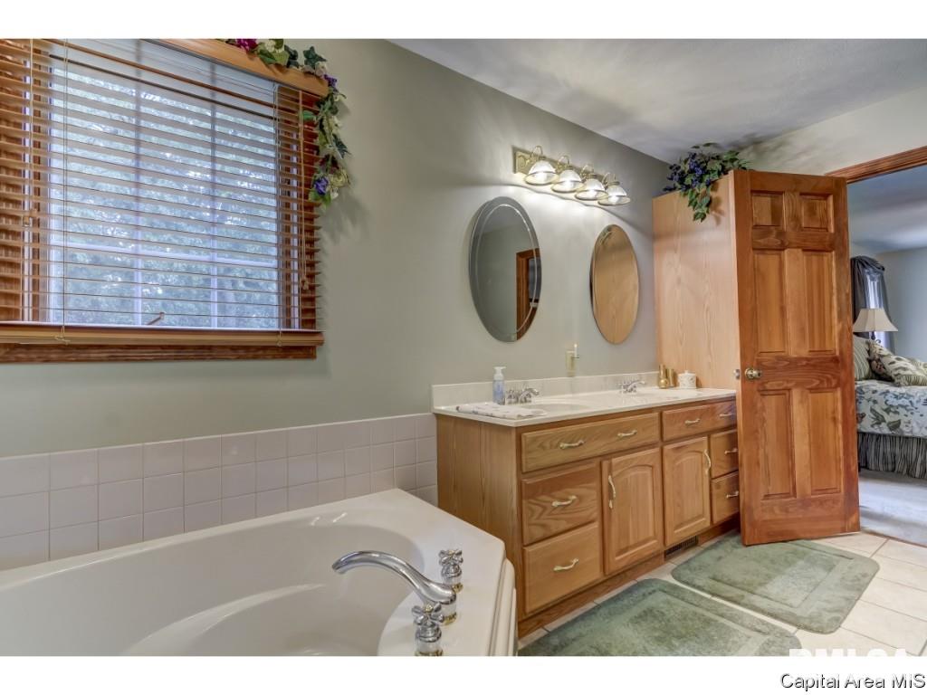 1028 Post Road Springfield, IL 62712 - Photo 16 of 18