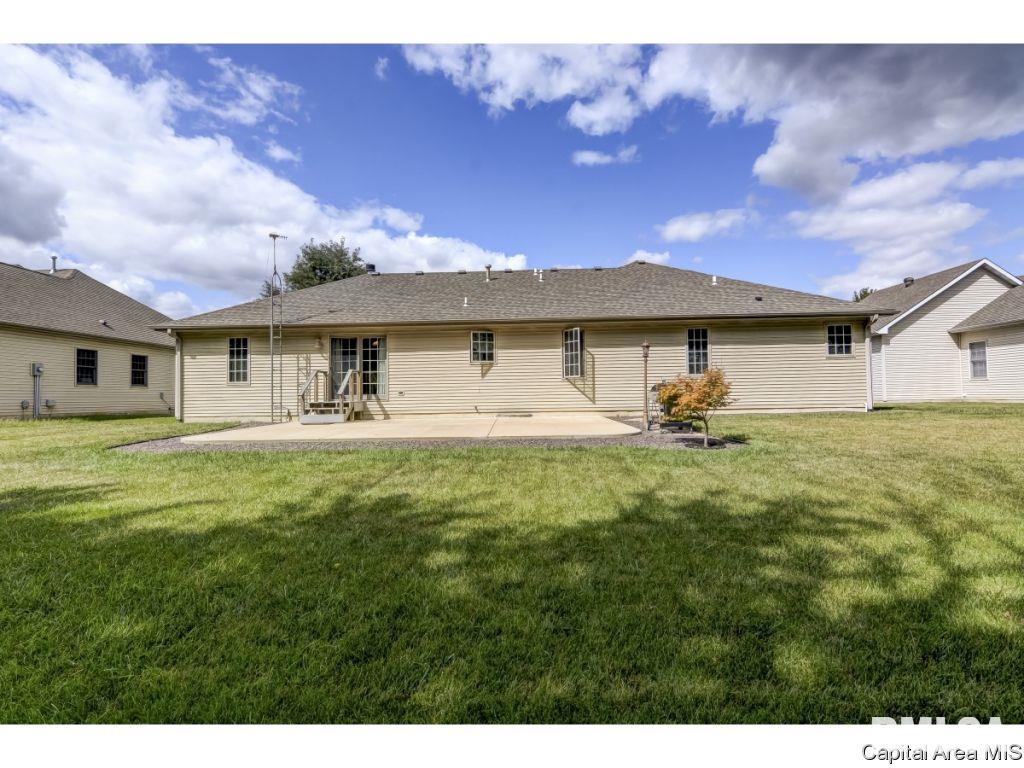 1028 Post Road Springfield, IL 62712 - Photo 3 of 18