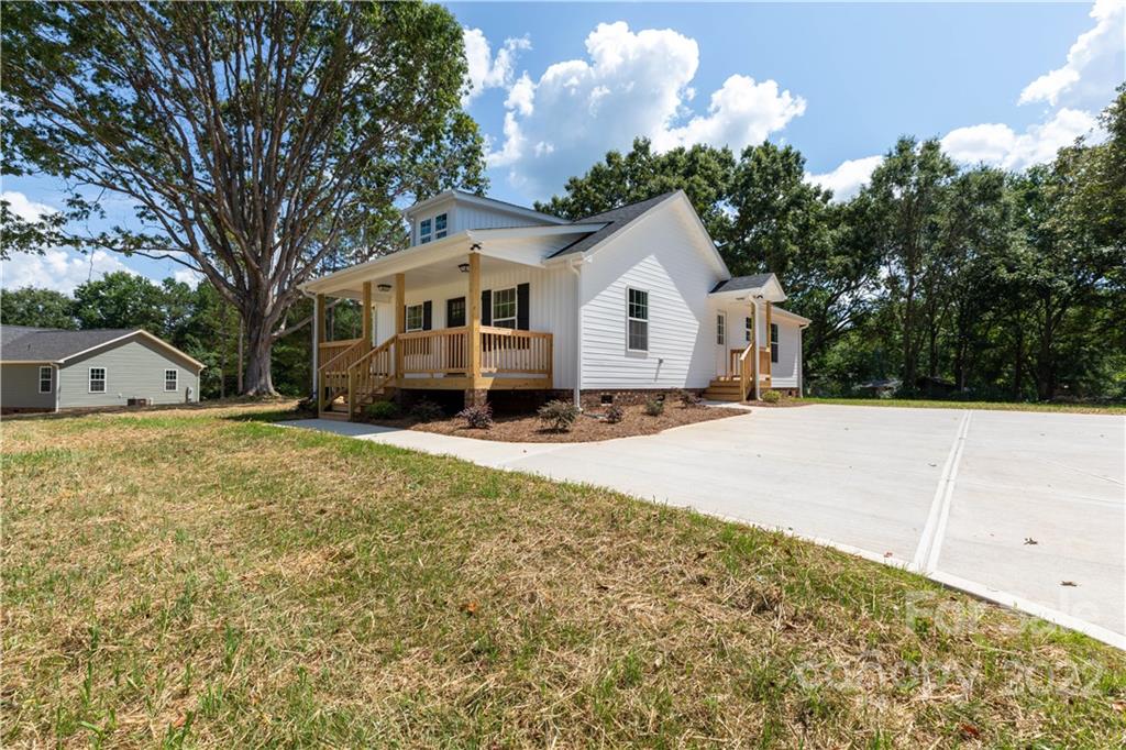 2181 Smithford Road Hickory Grove, SC 29717 - Photo 2 of 32