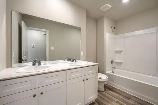 $2,600 | 249 Cal Frd Drive, Justin, TX 76247