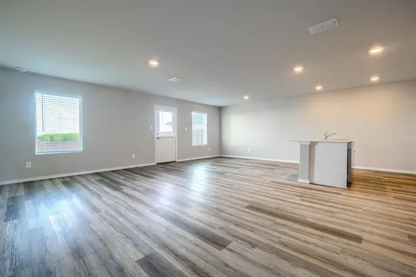 $2,600 | 249 Cal Frd Drive, Justin, TX 76247