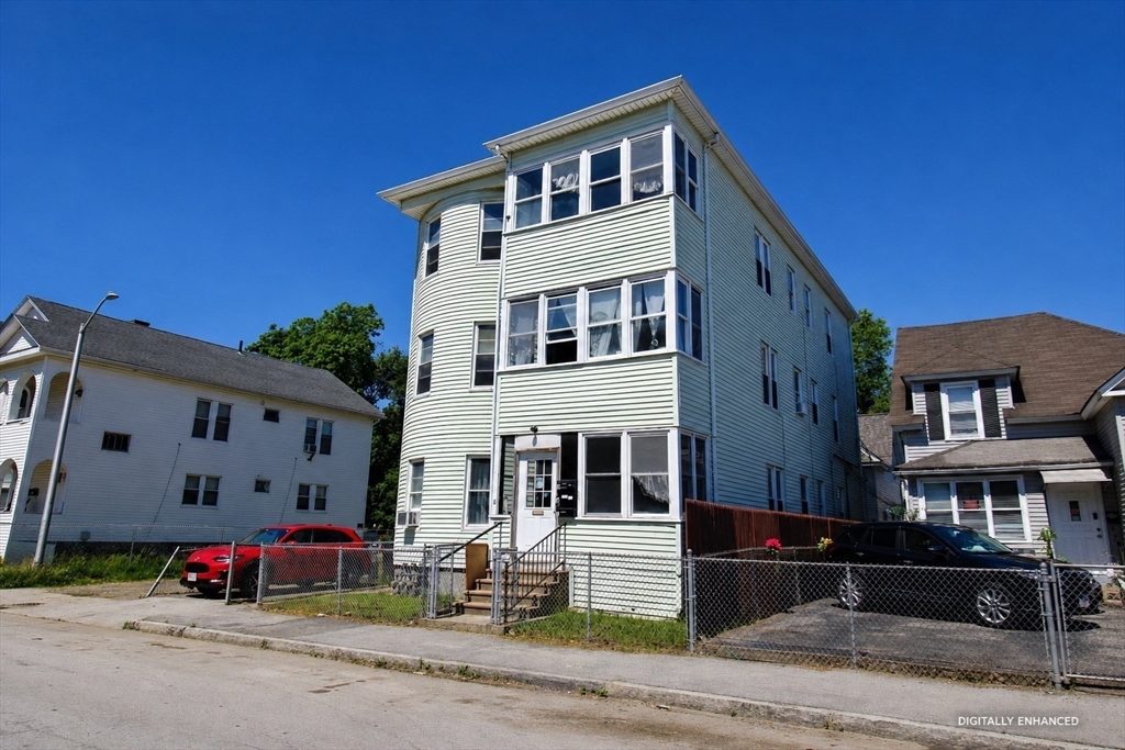 8 Douglas Street Worcester, MA 01603 - Photo 1 of 42