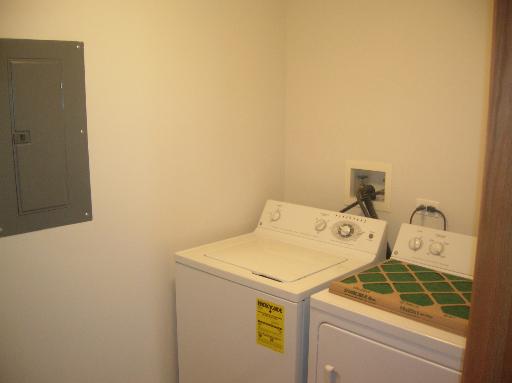 1731 Pavilion Way, Unit 408 Park Ridge, IL 60068 - Photo 13 of 16 a utility room with dryer and washer