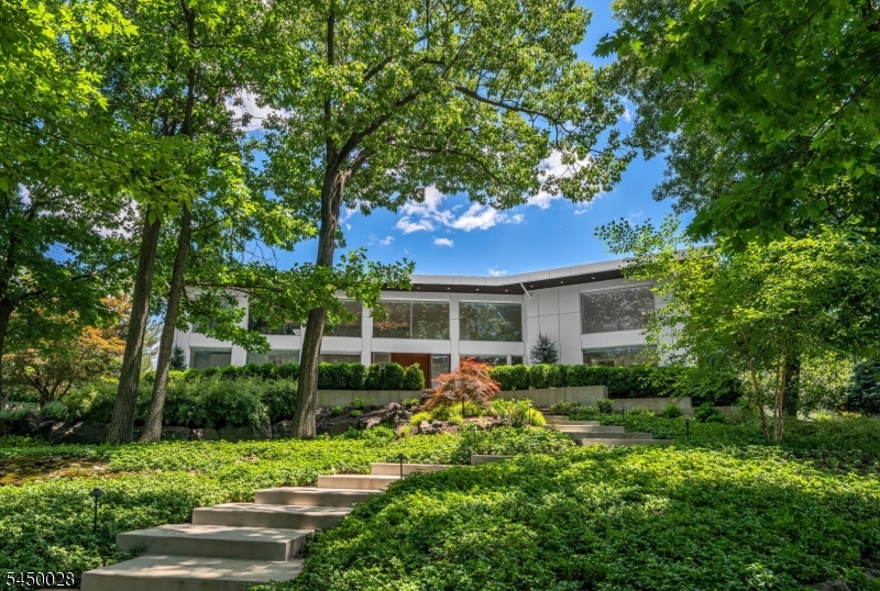349 Crestmont Road Cedar Grove, NJ 07009 - Photo 4 of 21 Gallery Image 4