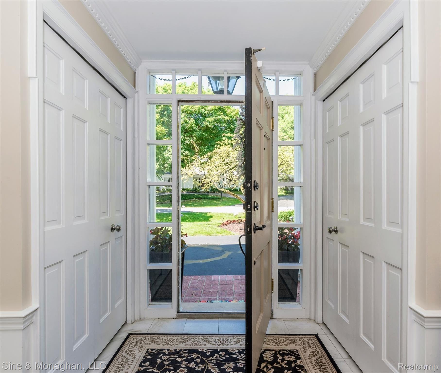 630 Overbrook Road Bloomfield Hills, MI 48302 - Photo 8 of 36 Entry