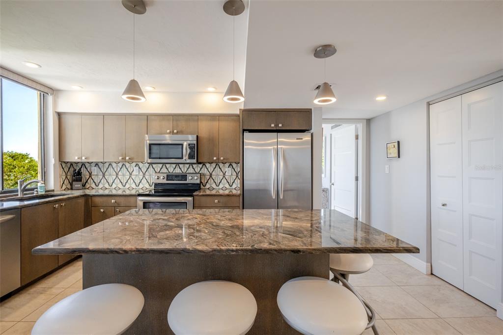 6285 Midnight Pass Road, Unit 307 Sarasota, FL 34242 - Photo 7 of 83 Gallery Image 7