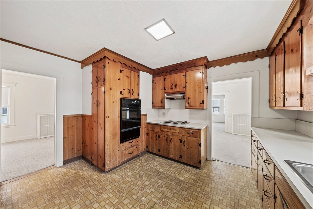 23-25 Windsor Road Quincy, MA 02171 - Photo 4 of 25 Gallery Image 4