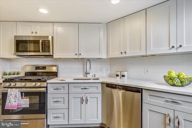 1700 19th Street Northwest, Unit 4W Washington, DC 20009 - Photo 16 of 40 Kitchen