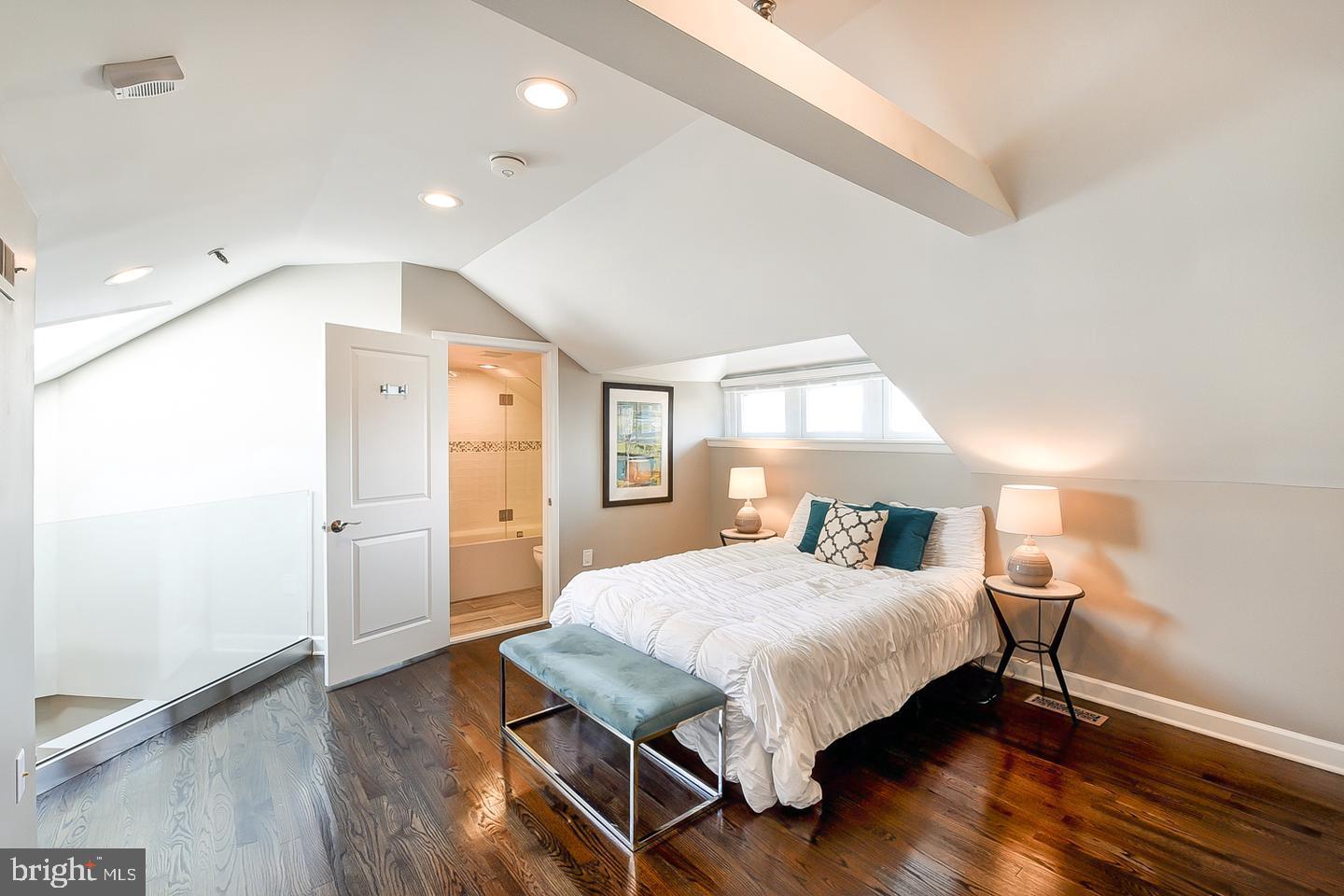 1700 19th Street Northwest, Unit 4W Washington, DC 20009 - Photo 20 of 40 Bedroom loft