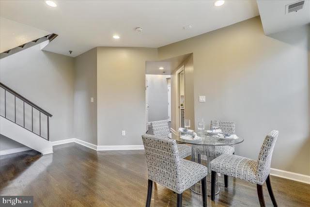 1700 19th Street Northwest, Unit 4W Washington, DC 20009 - Photo 6 of 40 Dining room