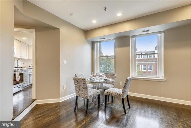 1700 19th Street Northwest, Unit 4W Washington, DC 20009 - Photo 9 of 40 Dining room