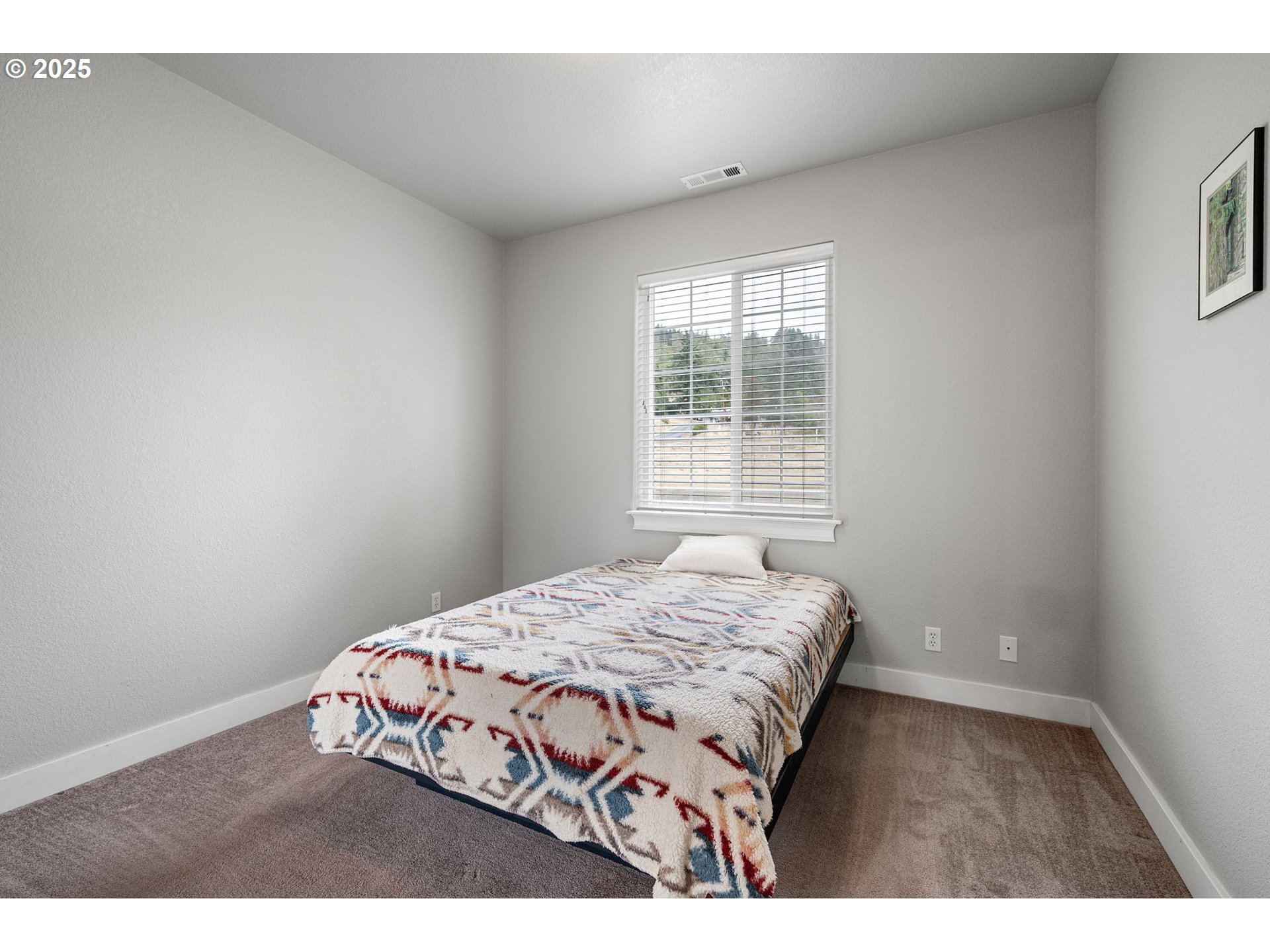 2265 Northside Road Sutherlin, OR 97479 - Photo 29 of 48 Bedroom