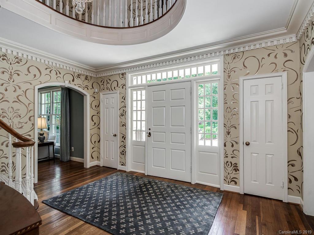 1737 Queens Road West Charlotte, NC 28207 - Photo 4 of 48 Gallery Image 4