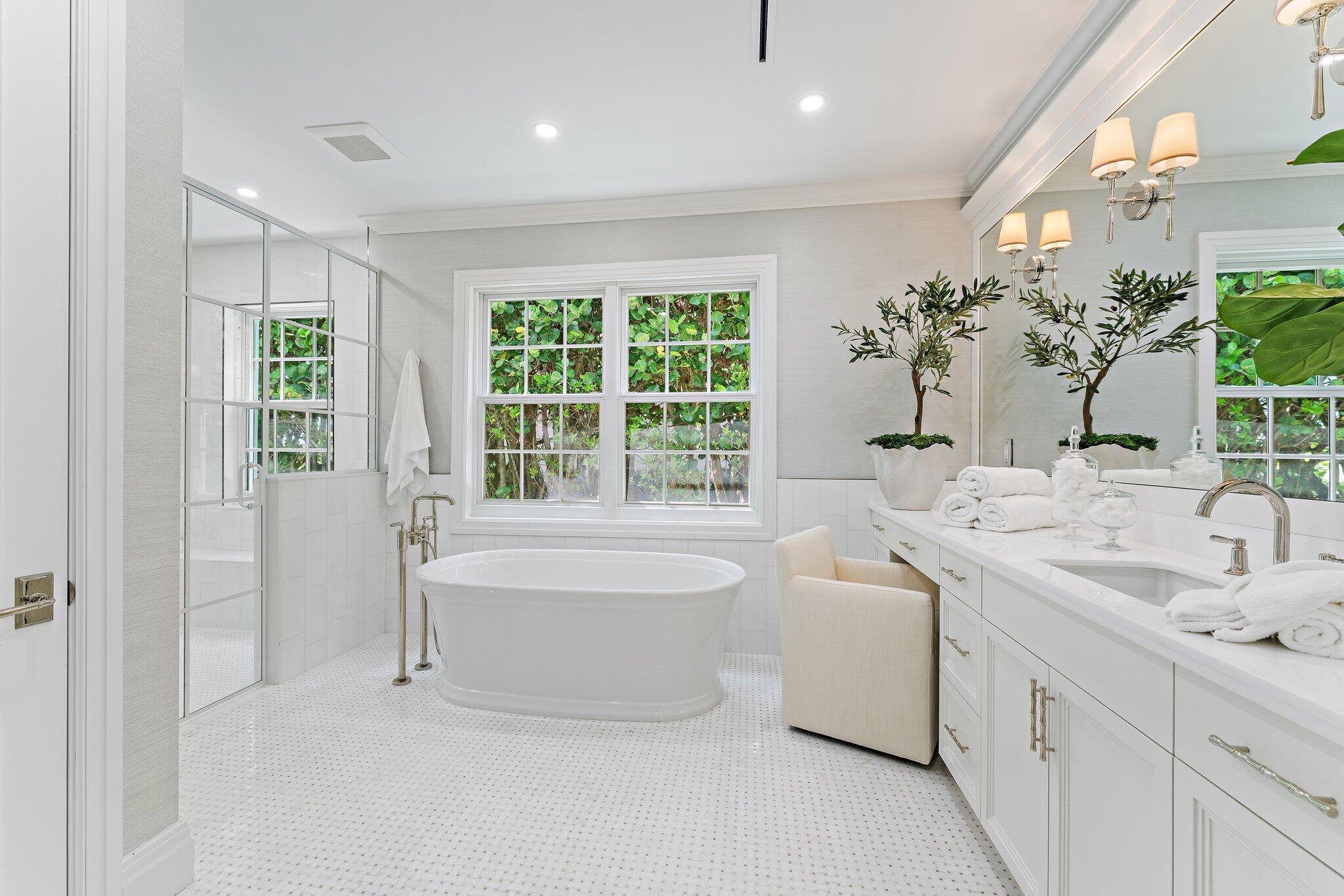 43 North Beach Road Hobe Sound, FL 33455 - Photo 11 of 73 Her Primary Bath