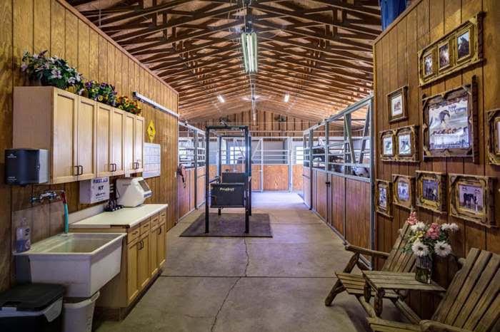 350 San Benancio Road Salinas, CA 93908 - Photo 4 of 68 a view of a chairs and tables in the patio