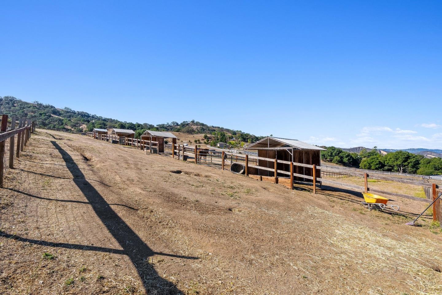 350 San Benancio Road Salinas, CA 93908 - Photo 58 of 68 a view of a terrace with chairs
