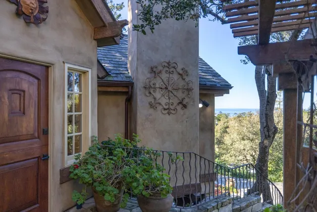 $2,900,000 | 3 Santa Fe Street, Carmel, CA 93923
