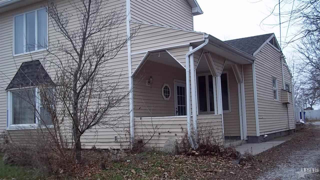 1915 Beineke Road Fort Wayne, IN 46808 - Photo 3 of 25