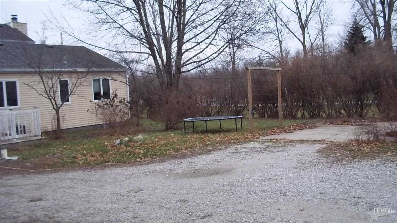 1915 Beineke Road Fort Wayne, IN 46808 - Photo 23 of 25