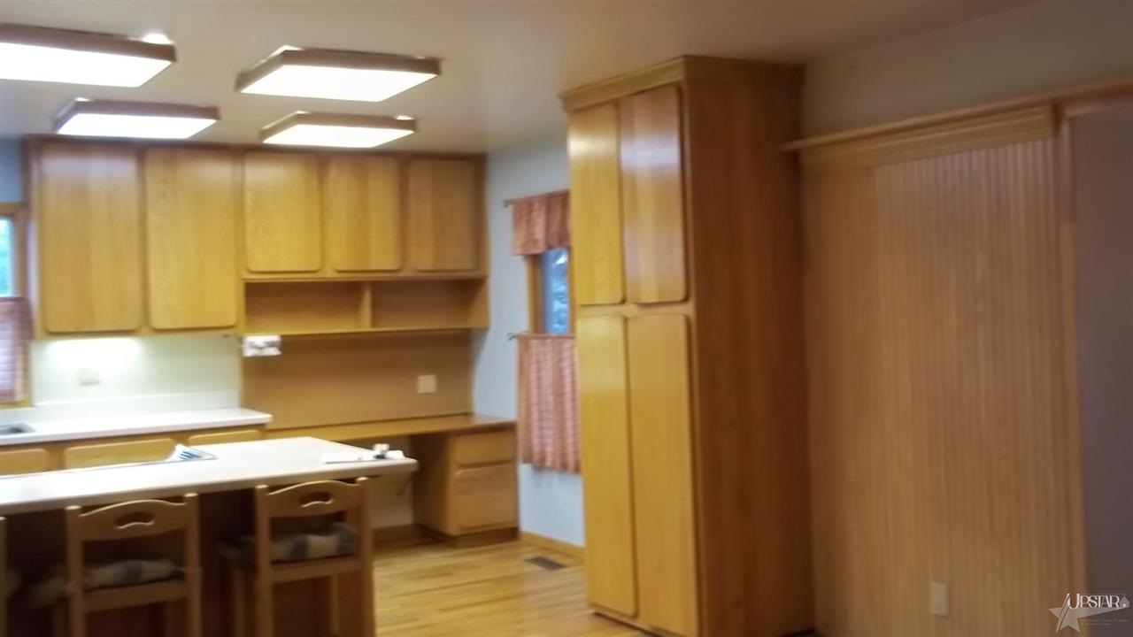 1915 Beineke Road Fort Wayne, IN 46808 - Photo 8 of 25