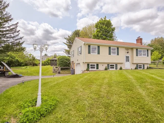 $405,000 | 264 Dresser Hill Road, Dudley, MA 01571