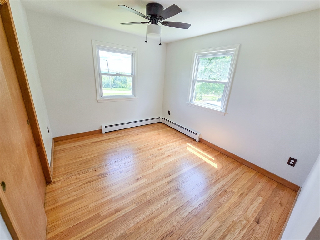 264 Dresser Hill Road Dudley, MA 01571 - Photo 13 of 21
